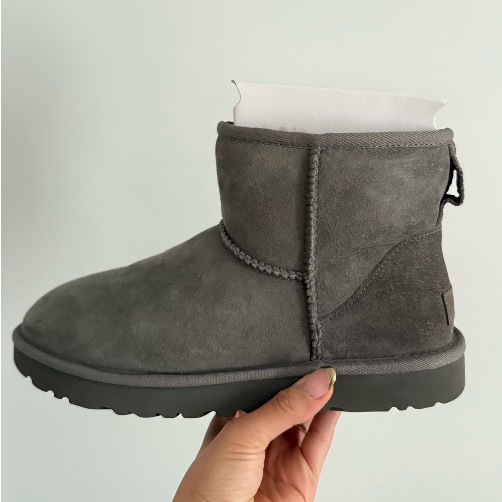 Ugg classic mini II Grey. Size 9 women